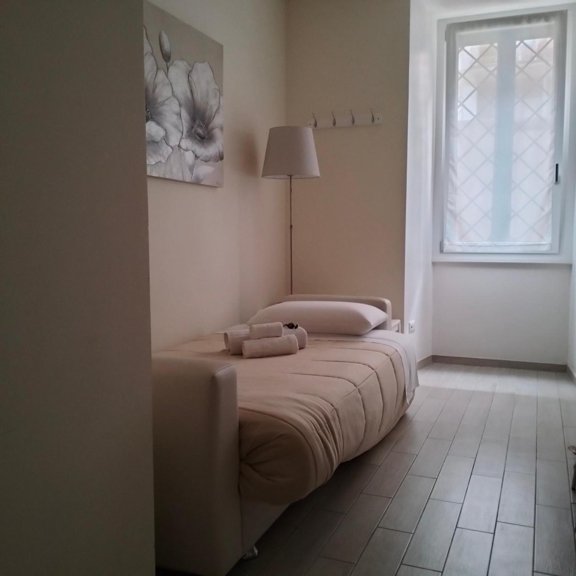 La Casa Di Ludovica All'appio Latino Appartamento Roma